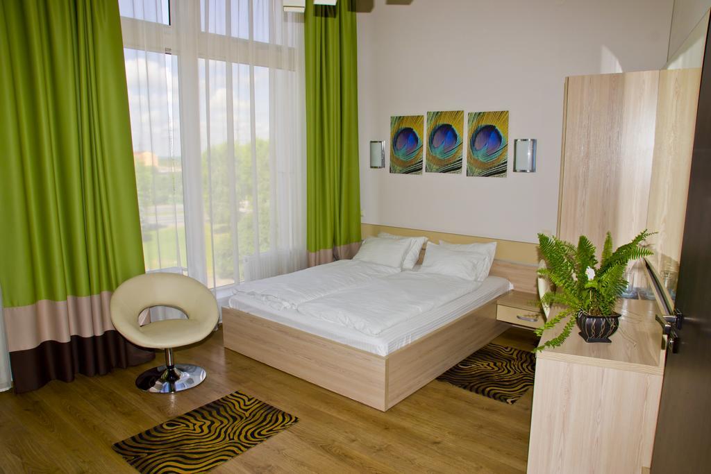 Merkuriy Hotel Lviv