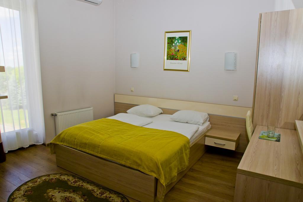 Hotel Merkuriy *